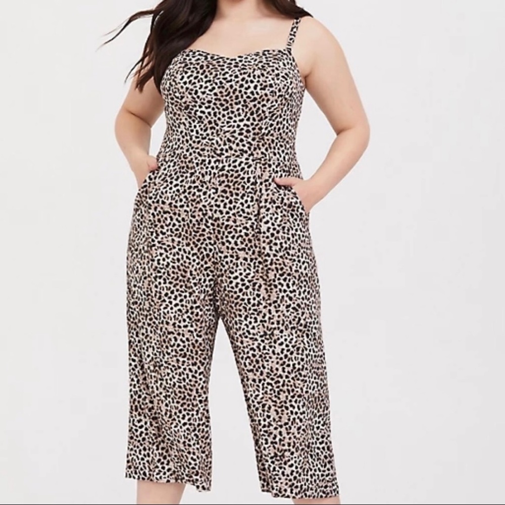 TORRID LEOPARD CHALLIS CULOTTE JUMPSUIT